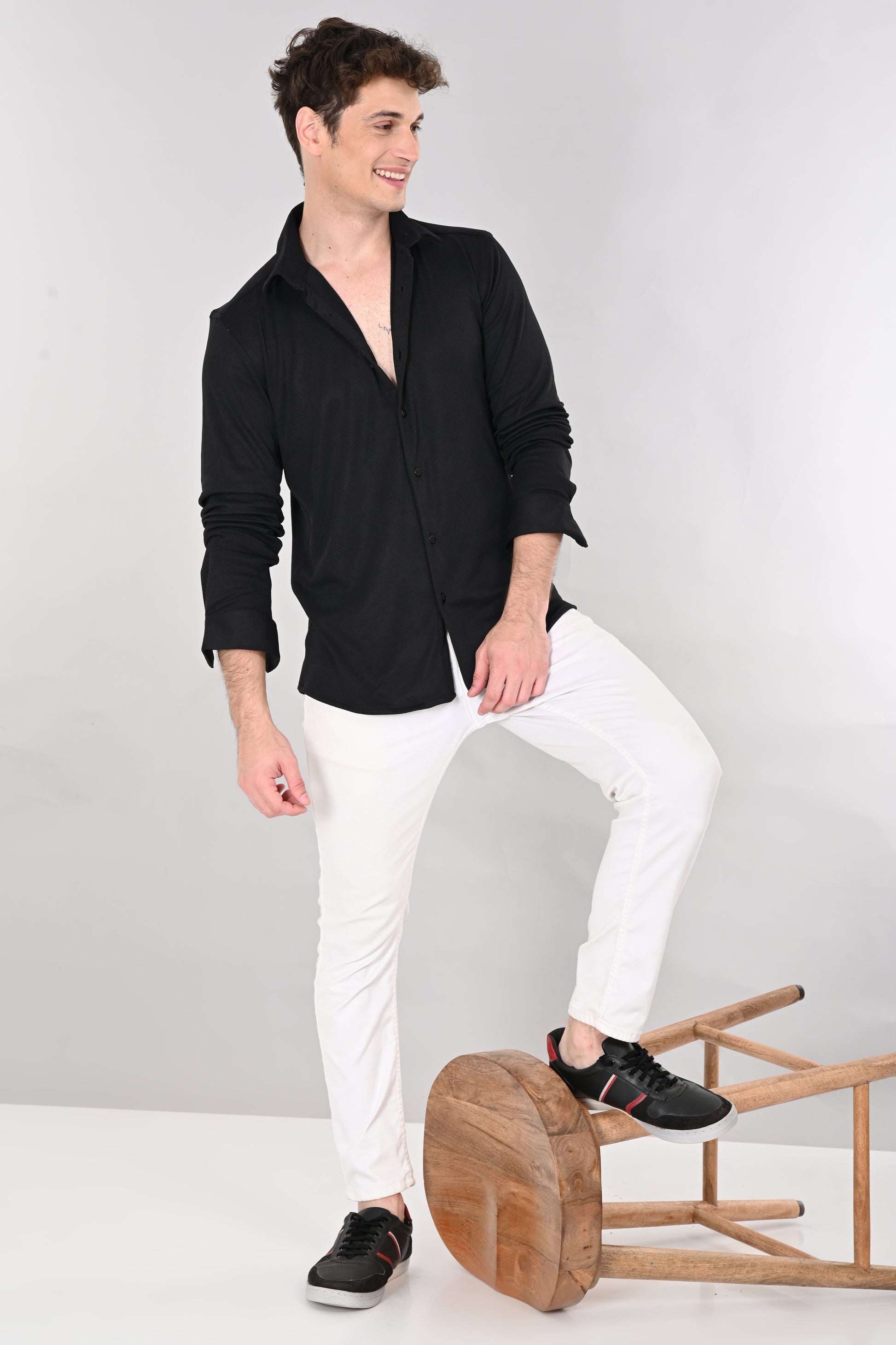 Black Jakarta 4-Way Stretch Textured Shirt - IVYN