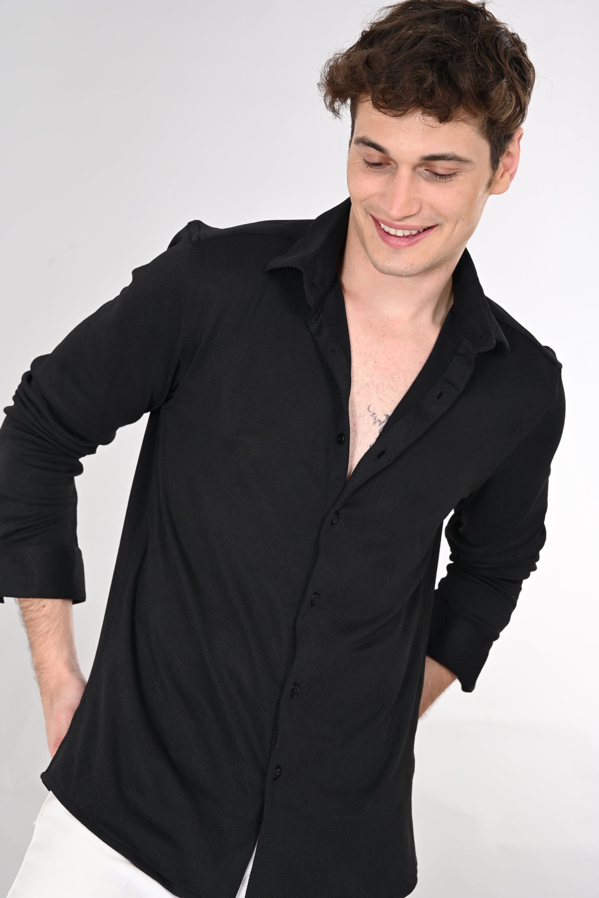 Black Jakarta 4-Way Stretch Textured Shirt - IVYN