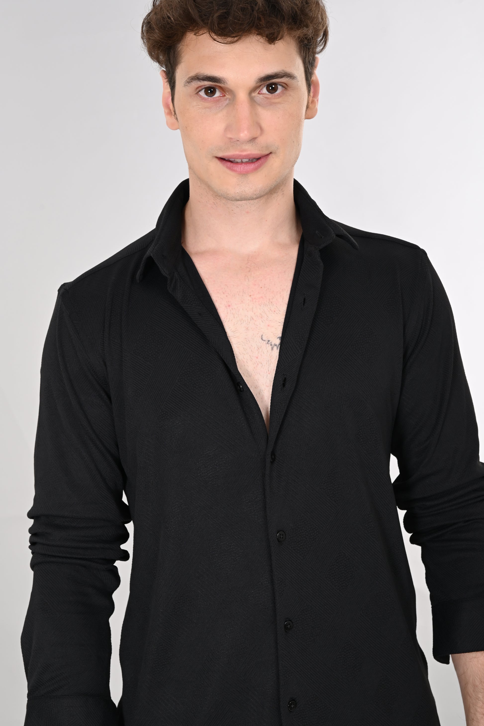 Black Jakarta 4-Way Stretch Textured Shirt - IVYN