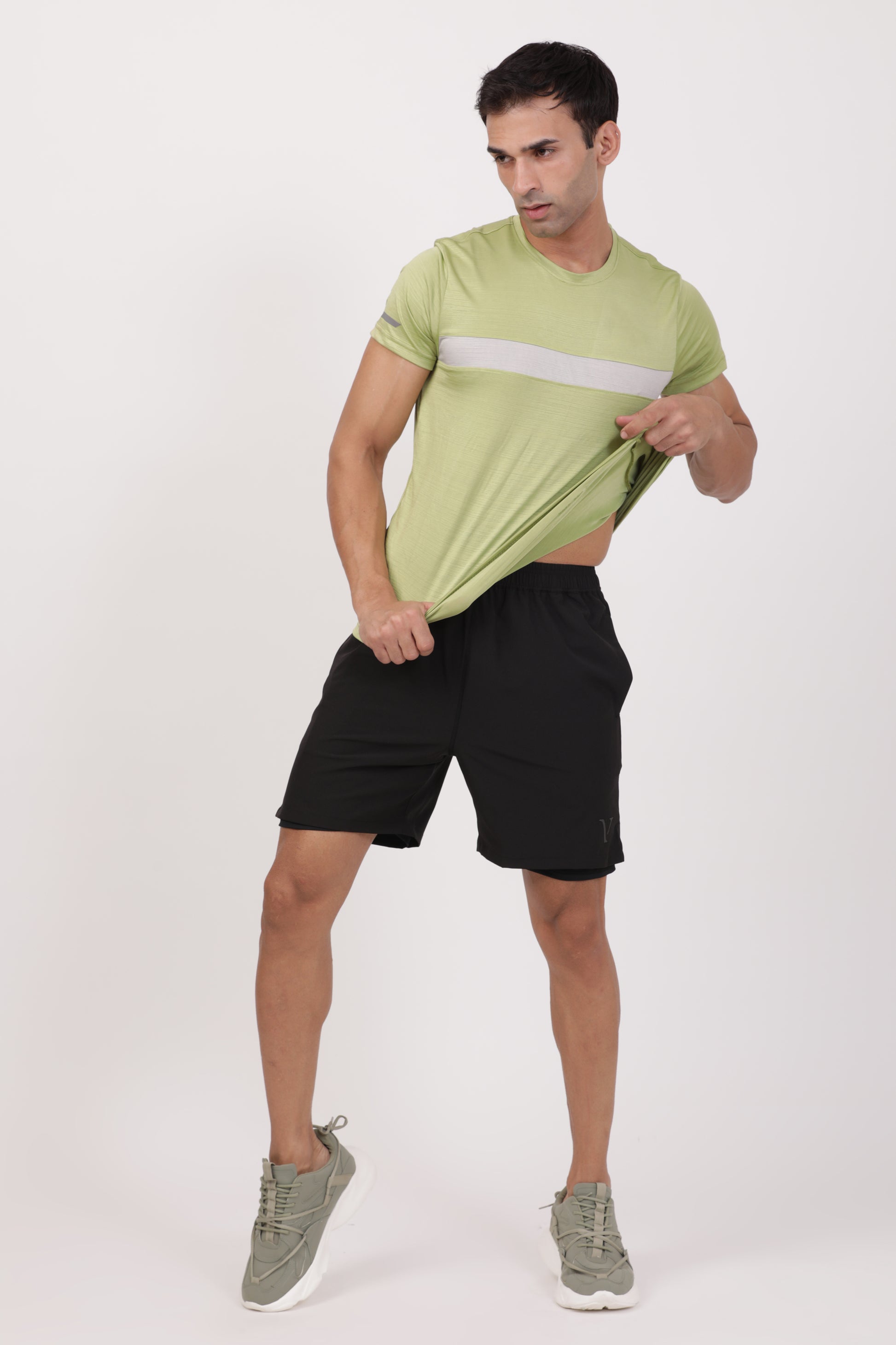 Men's Black Dual-Layer Performance Shorts– 4-Way Stretch Jersey - IVYN