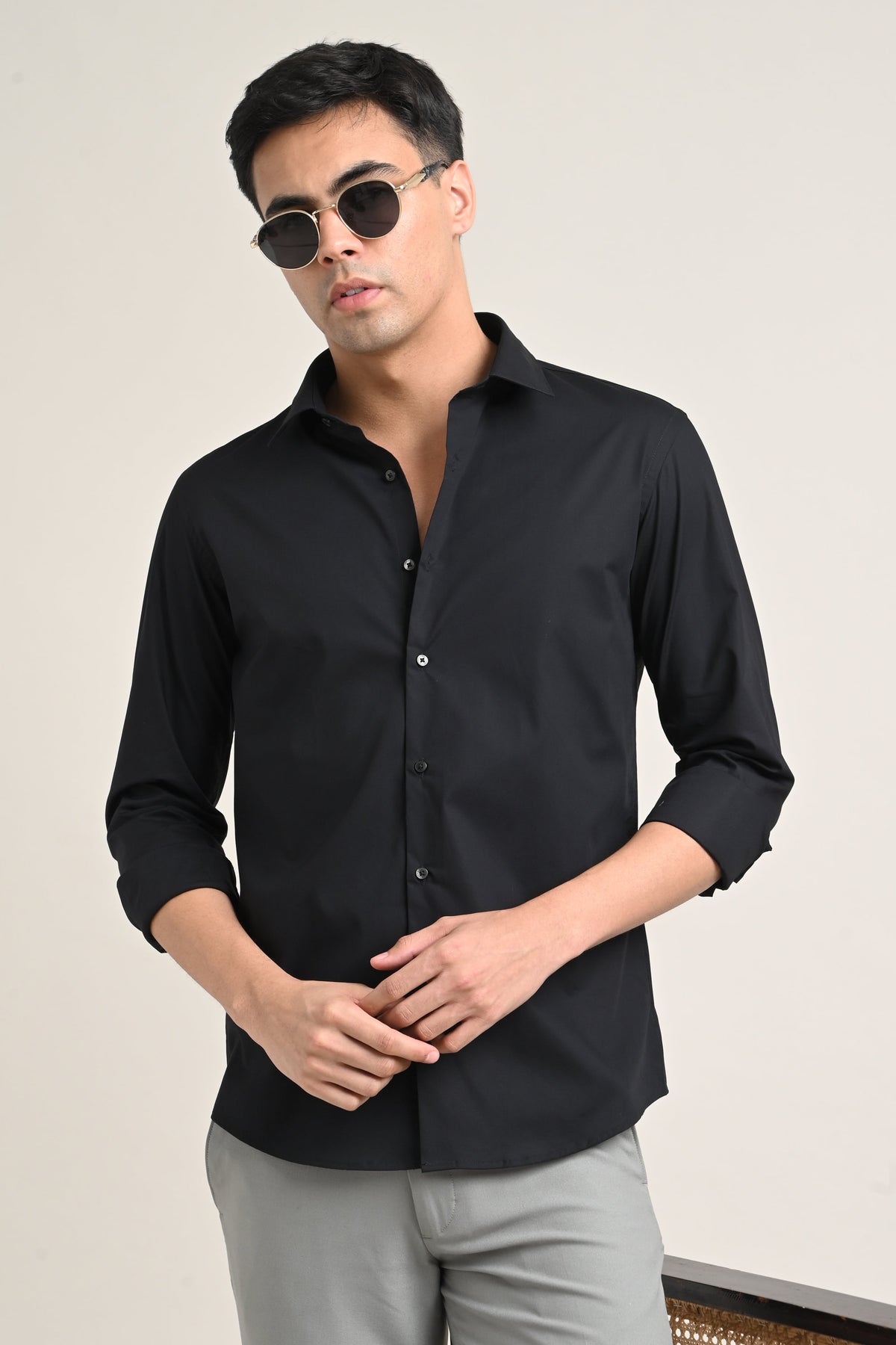 Stretch Solid Shirt in Black