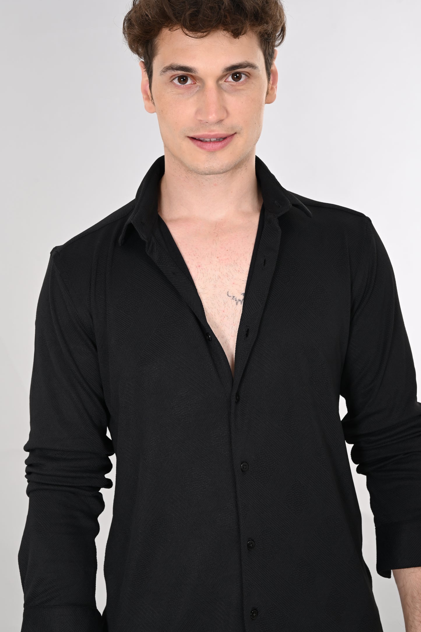 Black Jakarta 4-Way Stretch Textured Shirt - IVYN