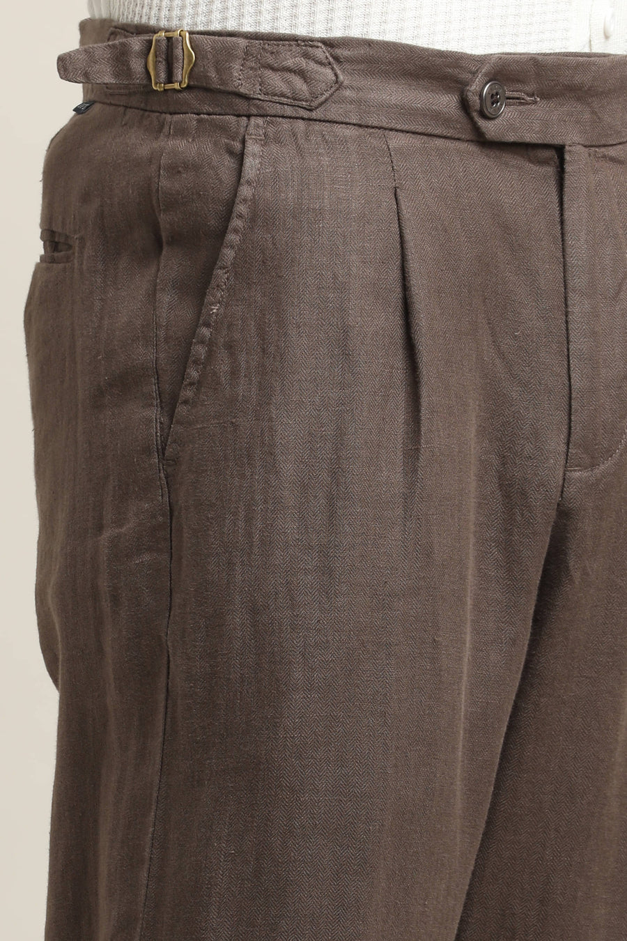 IVYN Pure Linen Pleated Trouser in Chocolate Brown