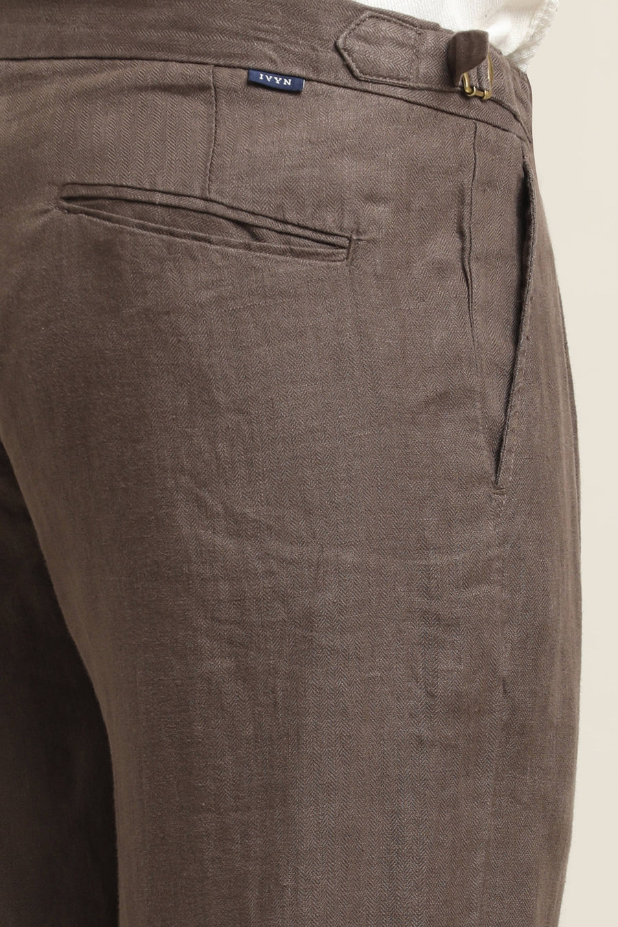 IVYN Pure Linen Pleated Trouser in Chocolate Brown