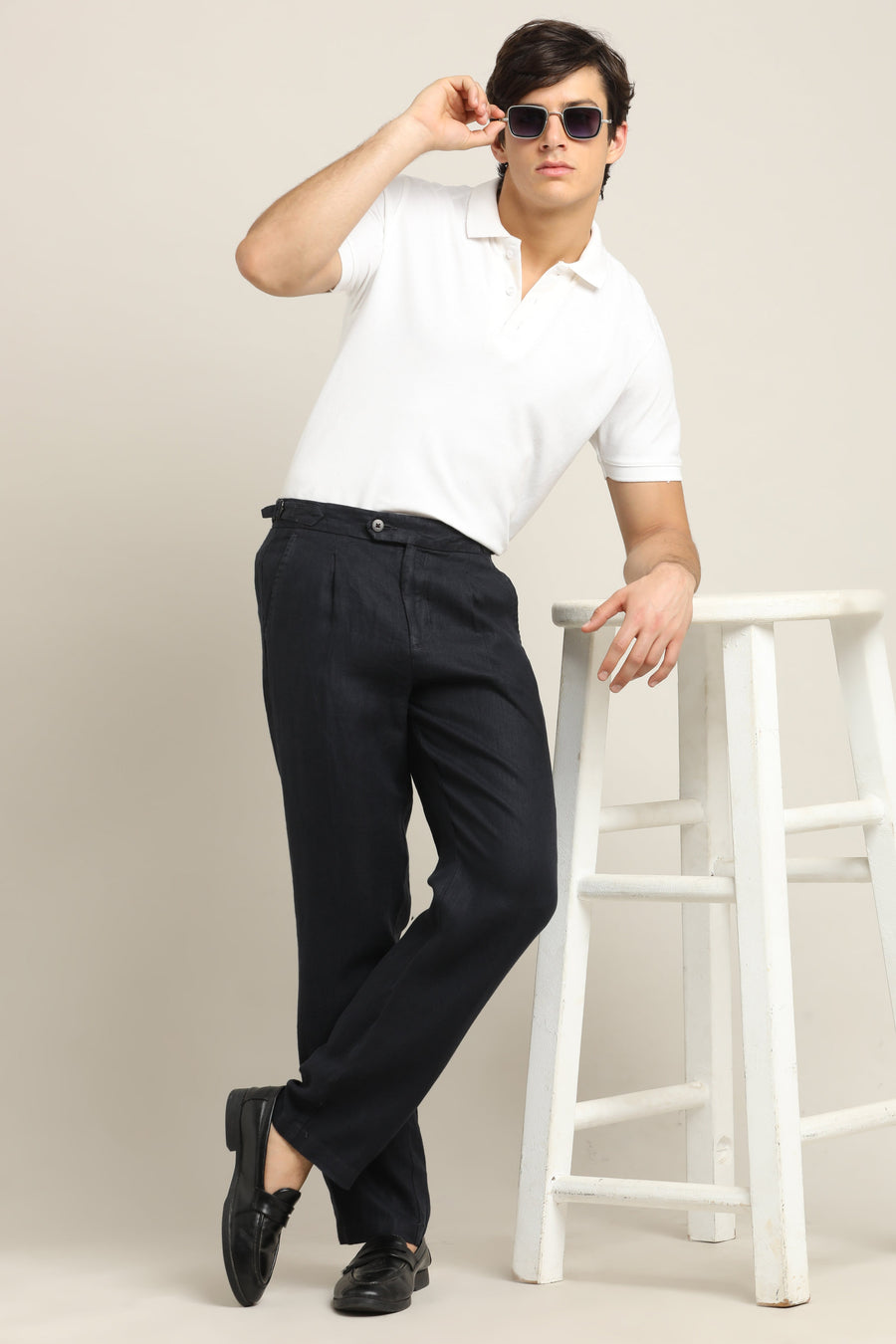 IVYN Pure Linen Pleated Trouser in Navy Blue