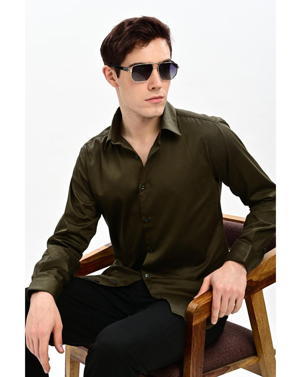Military olive satin shirt slim fit – seated side view