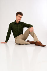 Seated look featuring IVYN Regent Taupe Melange tailored trousers