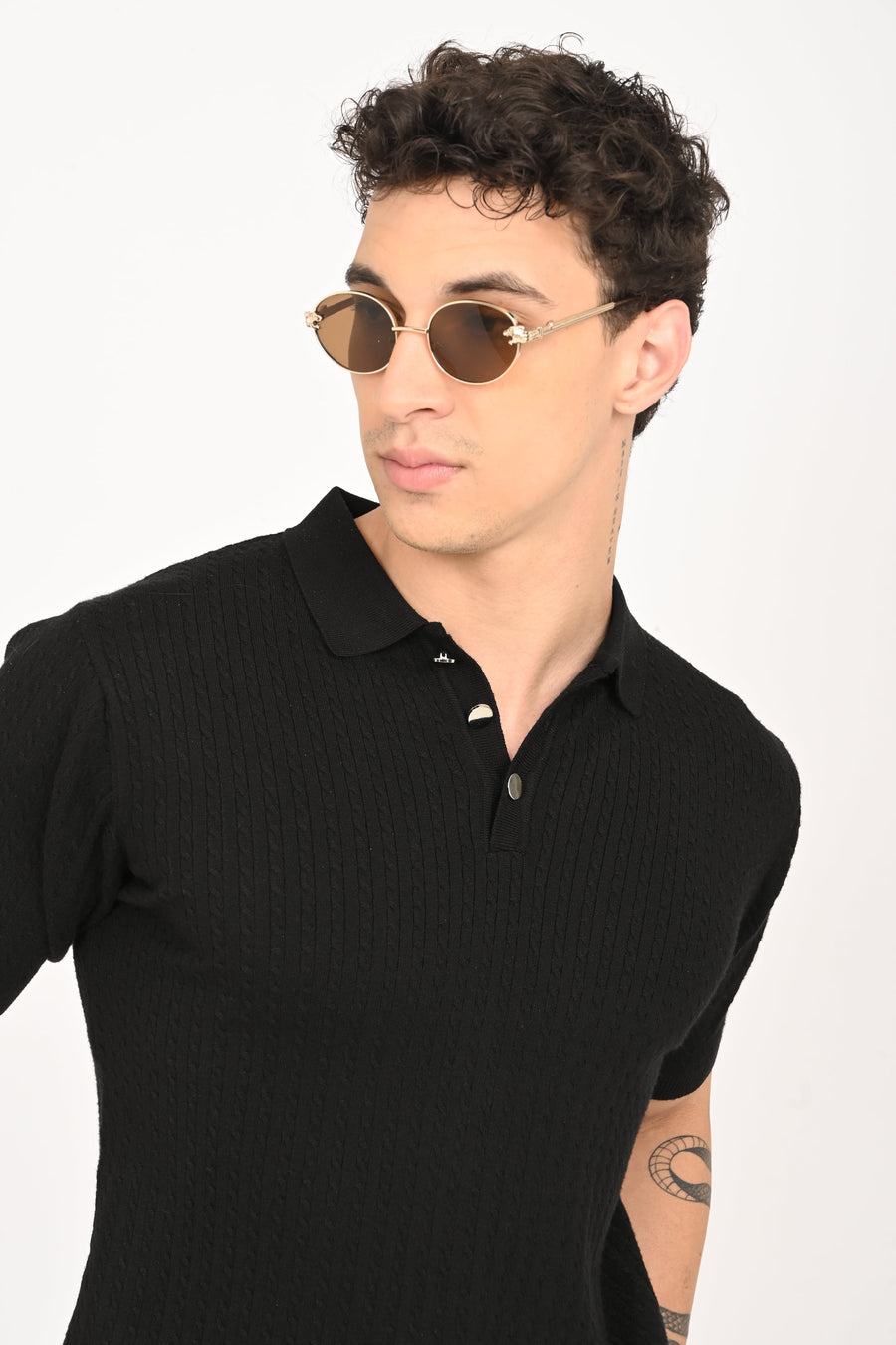 IVYN Cable-Knitted Polo T-Shirt in Black