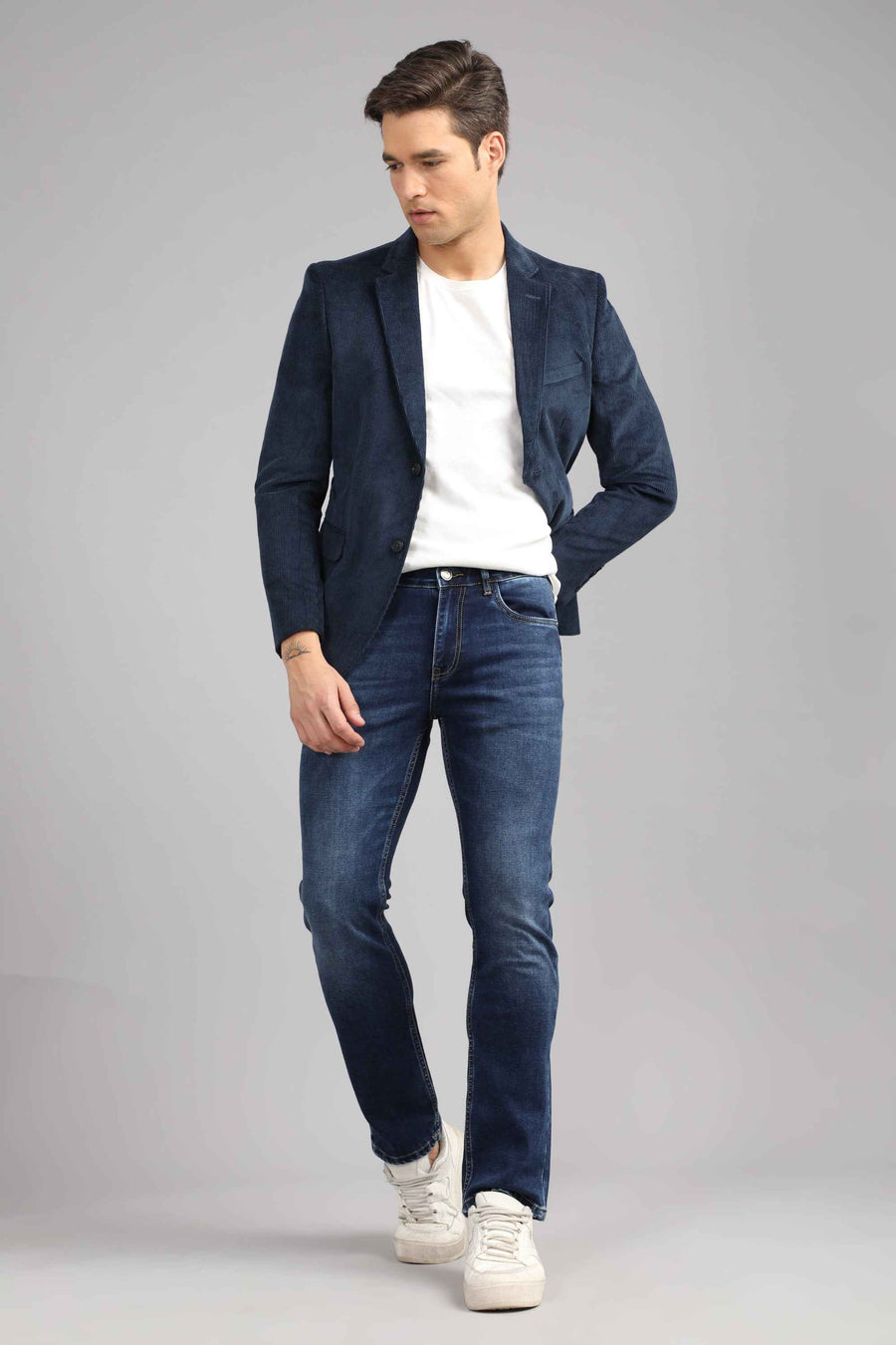 Straight Fit Jeans – Deep Navy Blue