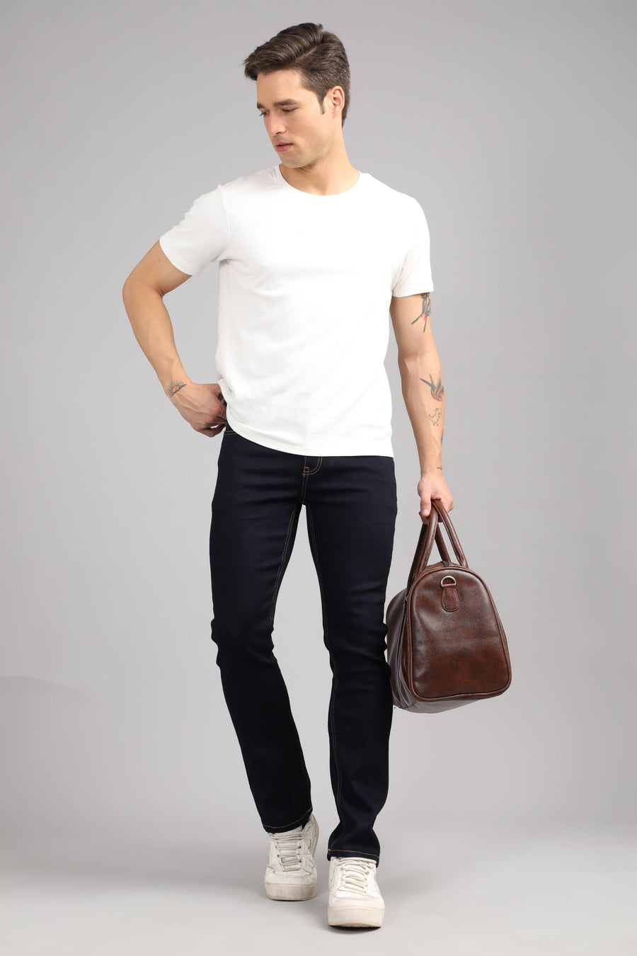 IVYN Straight Fit Jeans in Ink Blue