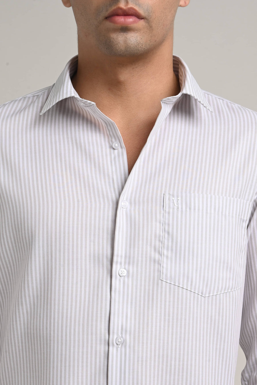 IVYN Stretch Cotton Pinstripe Shirt in Soft Grey